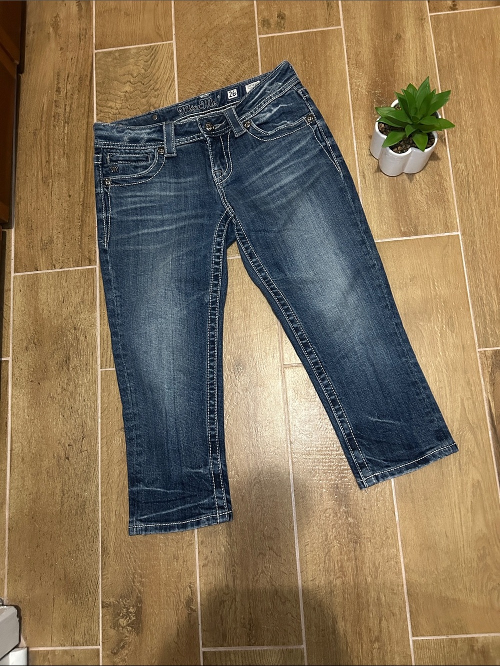 Miss Me Capri Jeans